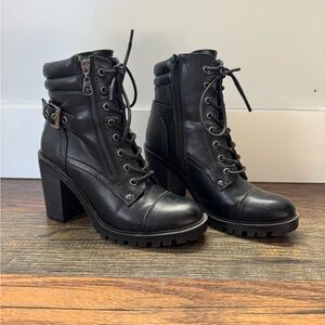 Black Women's Lace-Up Ankle Boots